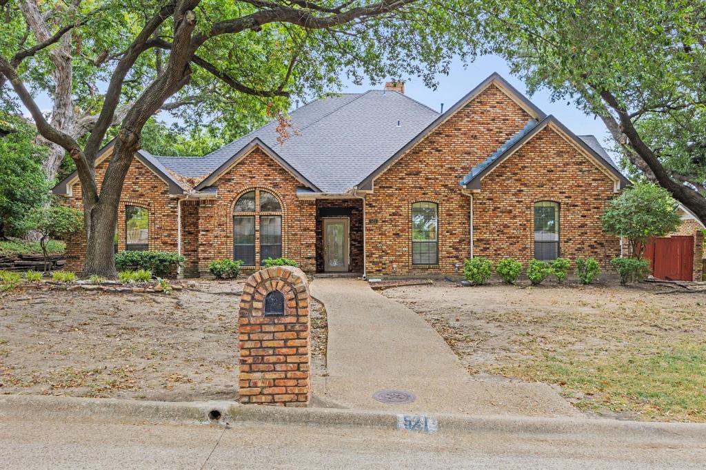 521 Shoreview Drive Property Photo 1