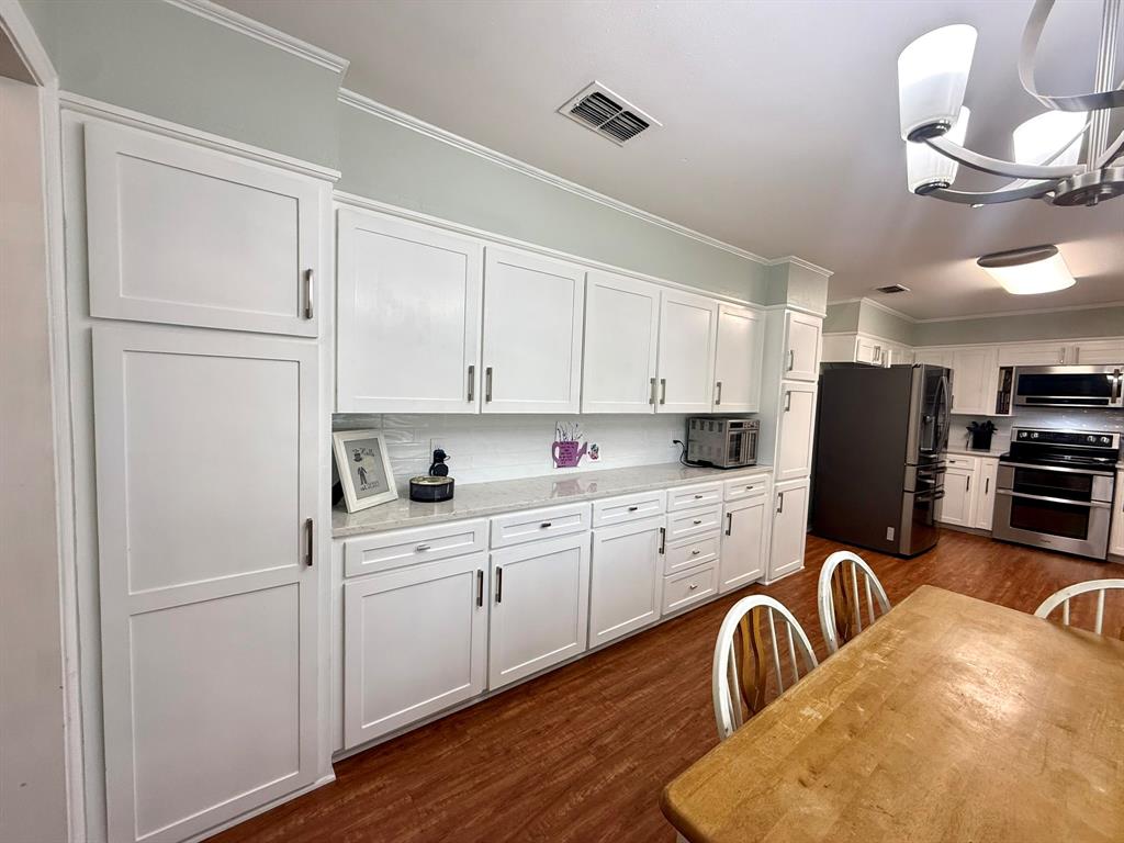 7514 Camelback Drive Property Photo 7