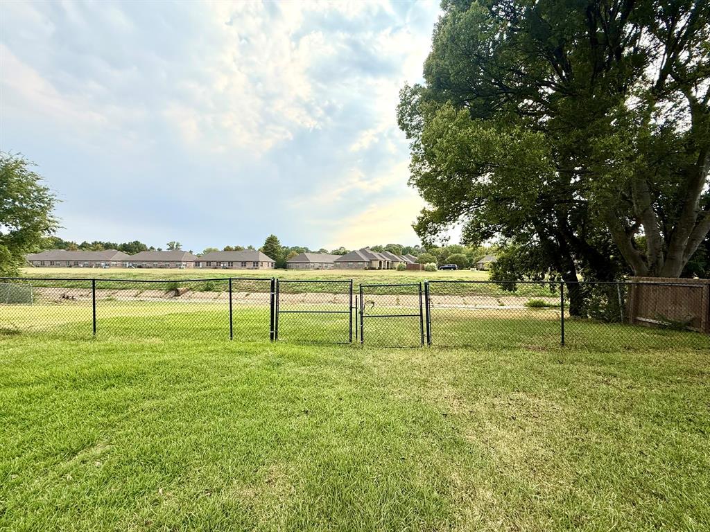 7514 Camelback Drive Property Photo 39