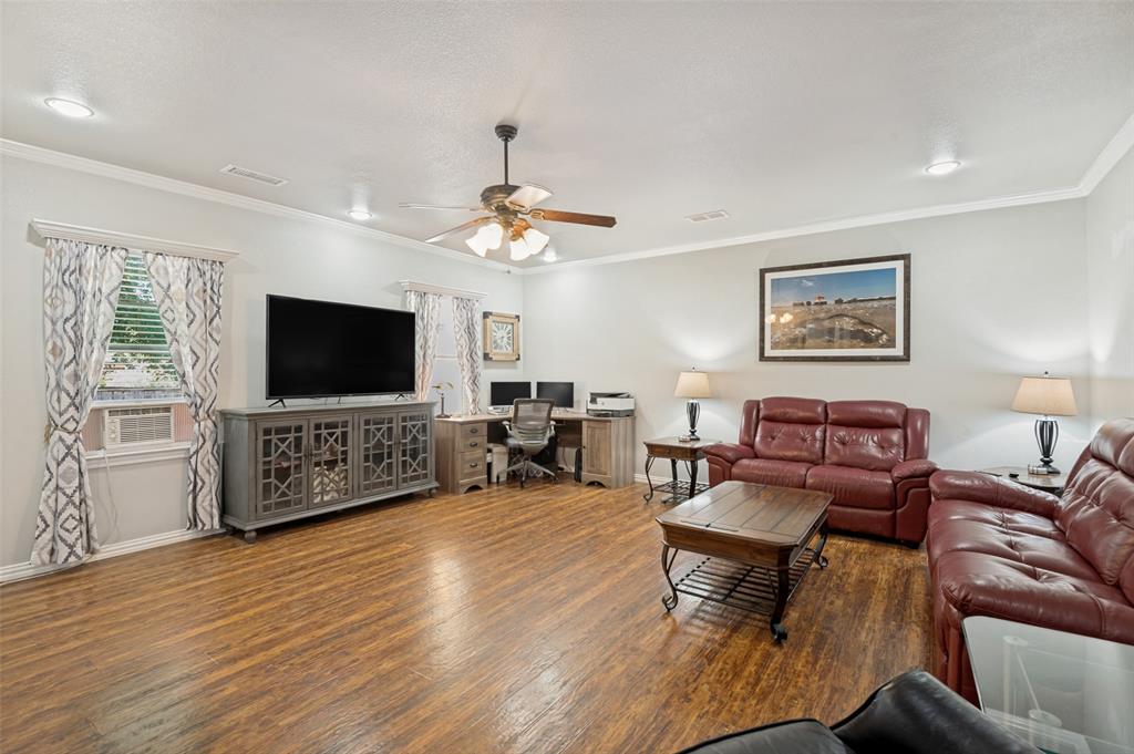 1515 Francis Street Property Photo 12