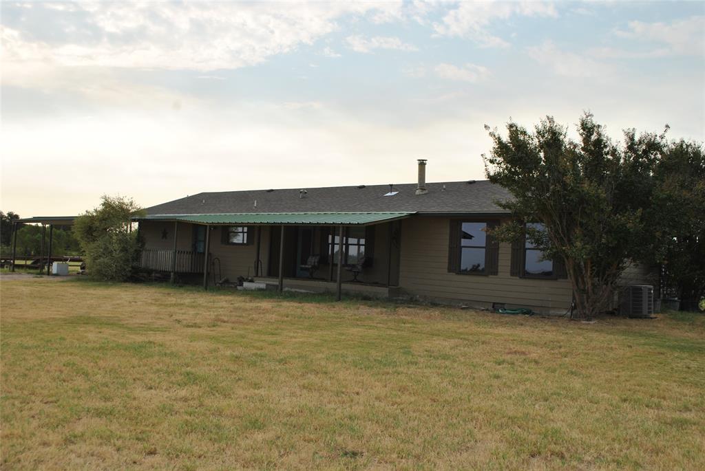 601 Highway 588 Property Photo 2