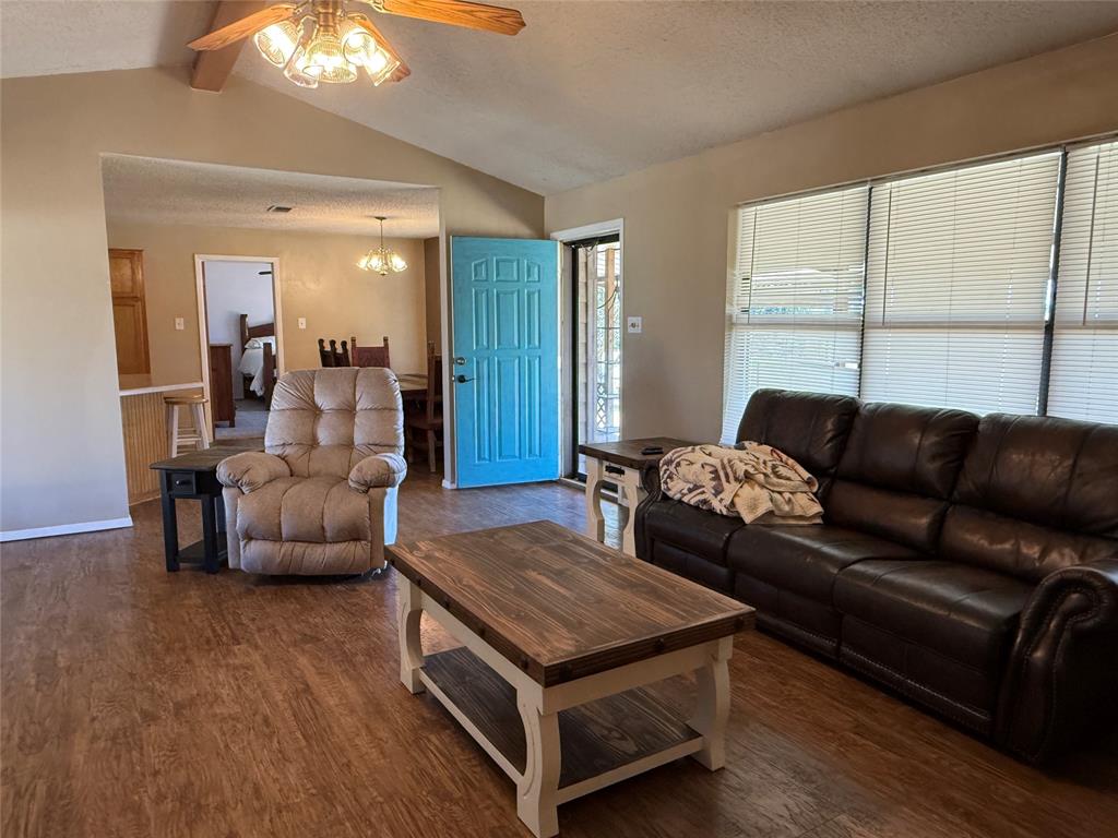 601 Highway 588 Property Photo 10