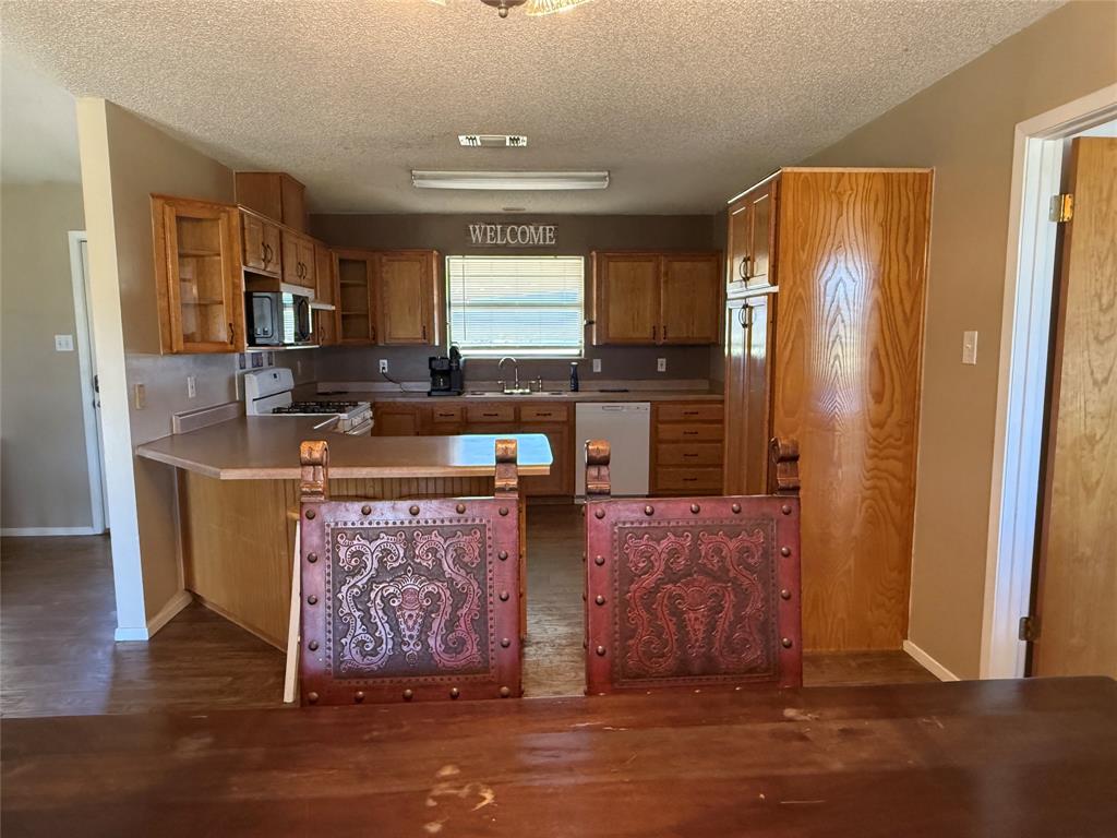 601 Highway 588 Property Photo 16