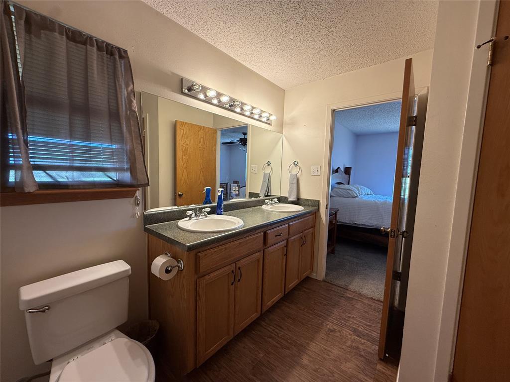 601 Highway 588 Property Photo 21