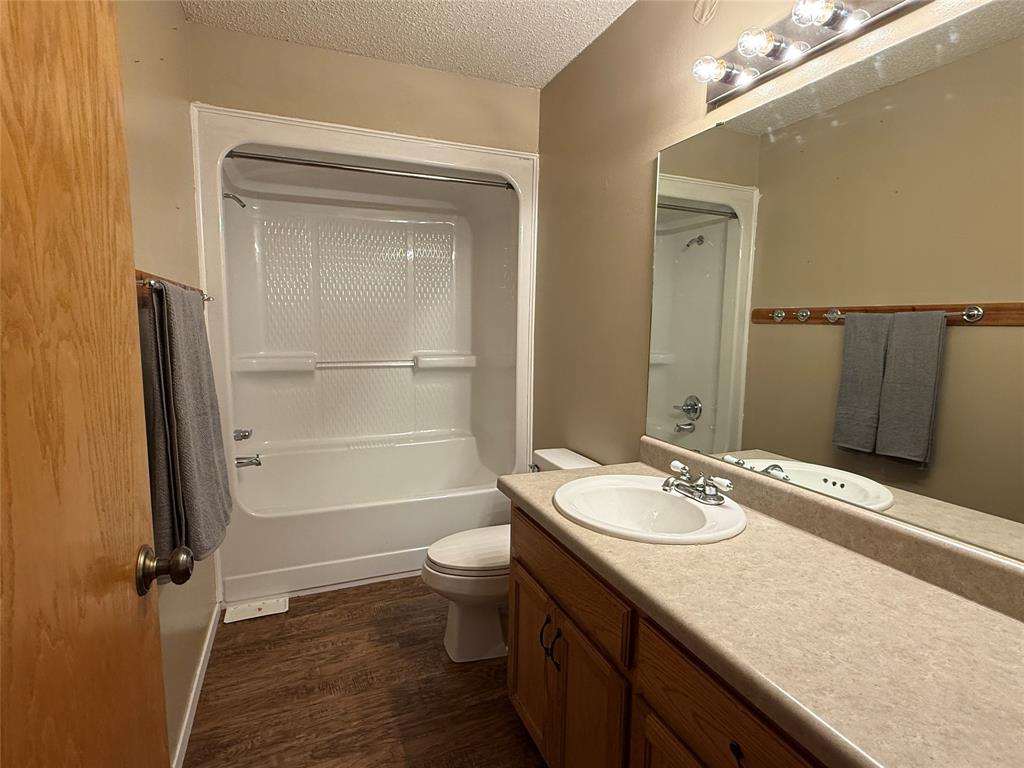601 Highway 588 Property Photo 22