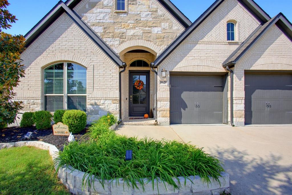 8629 Lake Arrowhead Trail Property Photo 3