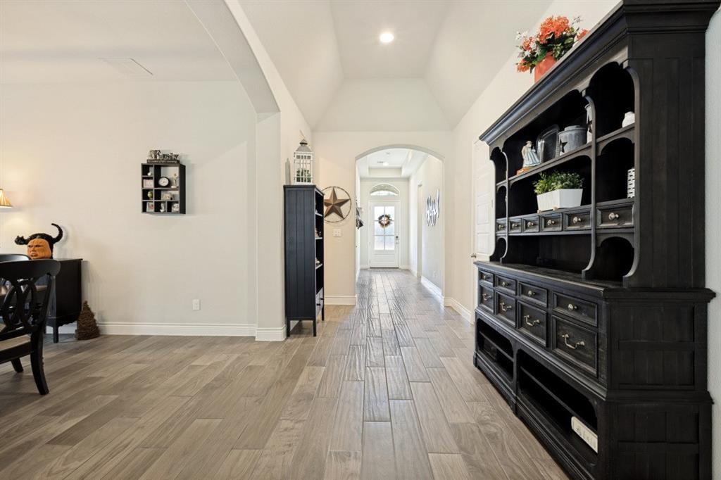 8629 Lake Arrowhead Trail Property Photo 6