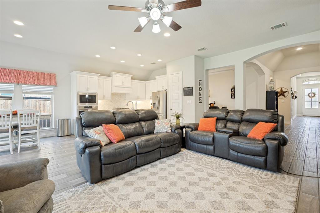 8629 Lake Arrowhead Trail Property Photo 11