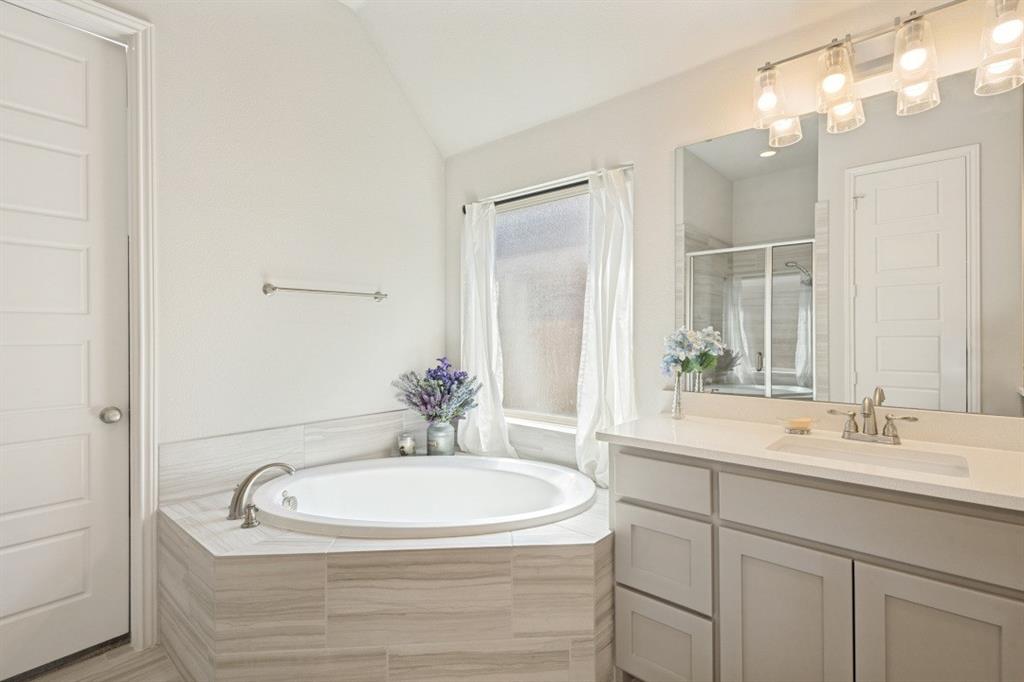 8629 Lake Arrowhead Trail Property Photo 29