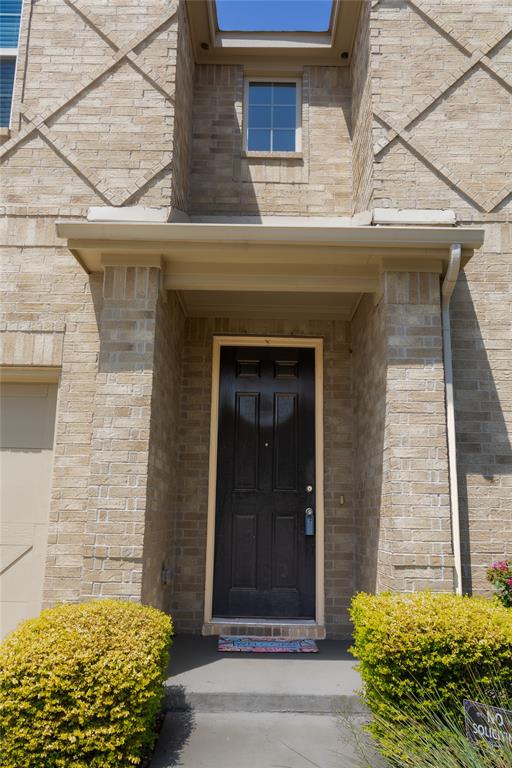 5613 Breezy Drive Property Photo 3