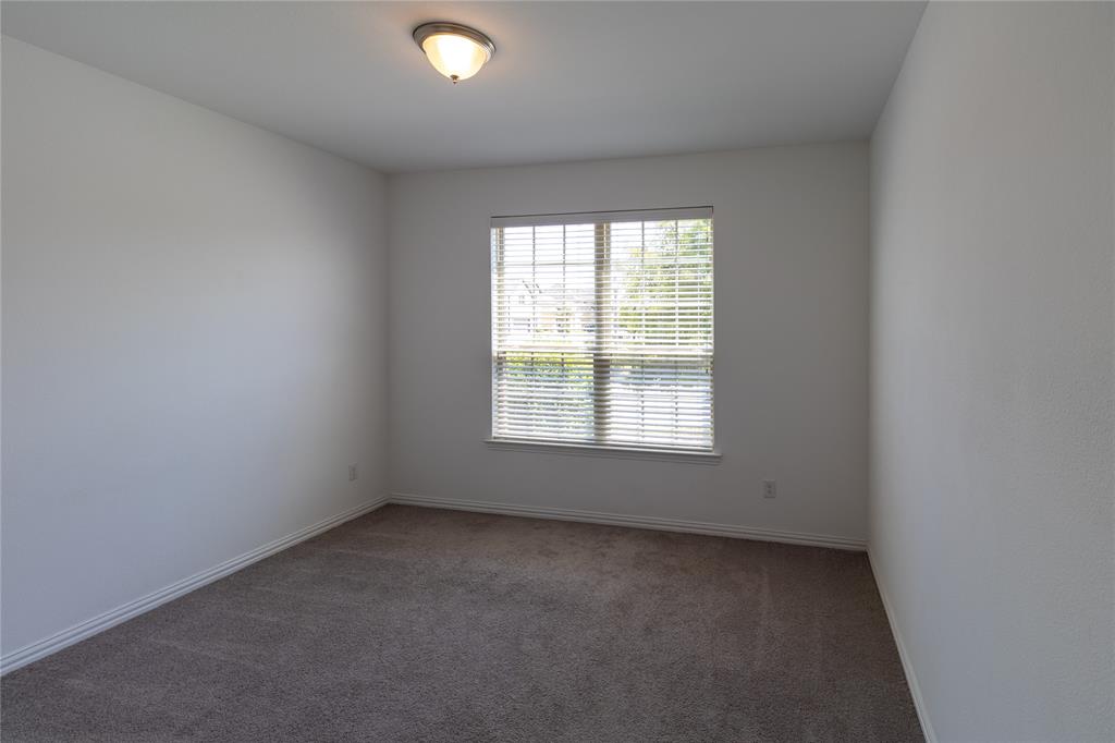 5613 Breezy Drive Property Photo 6