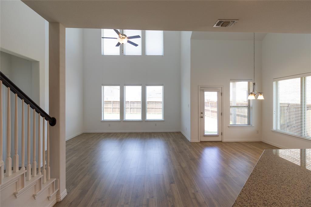5613 Breezy Drive Property Photo 10