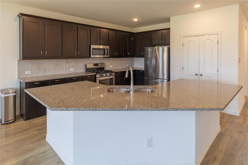 5613 Breezy Drive Property Photo 11