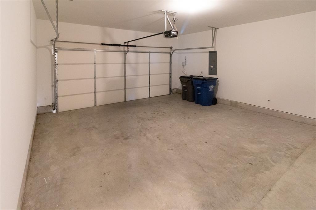 5613 Breezy Drive Property Photo 17