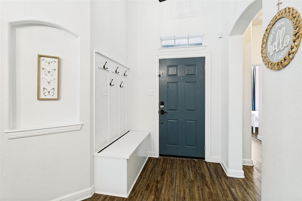 9913 Chrysalis Drive Property Photo 4
