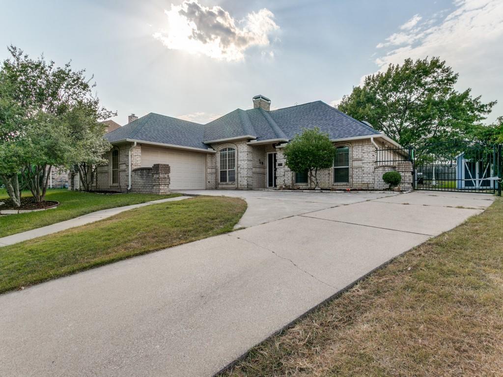 10228 Fieldcrest Drive Property Photo 1