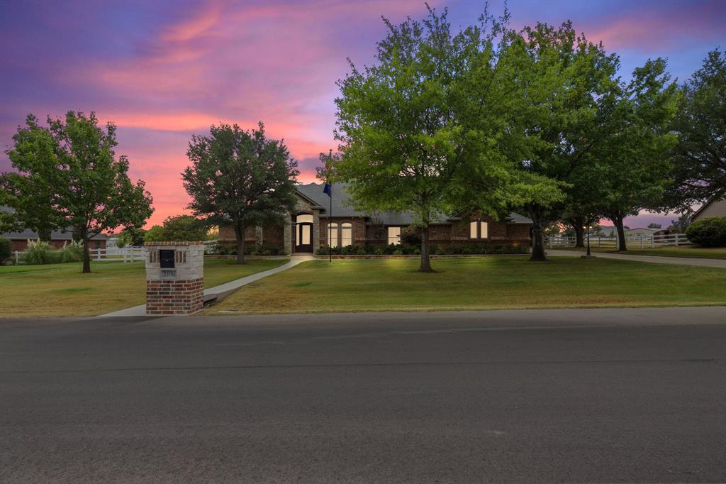 2100 Meadow Springs Drive Property Photo 1