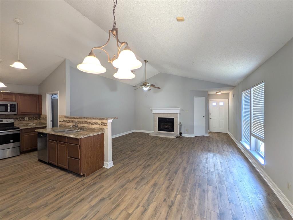 323 Teakwood Lane Property Photo 11