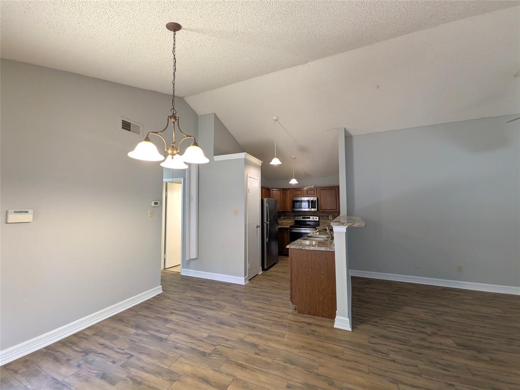 323 Teakwood Lane Property Photo 12
