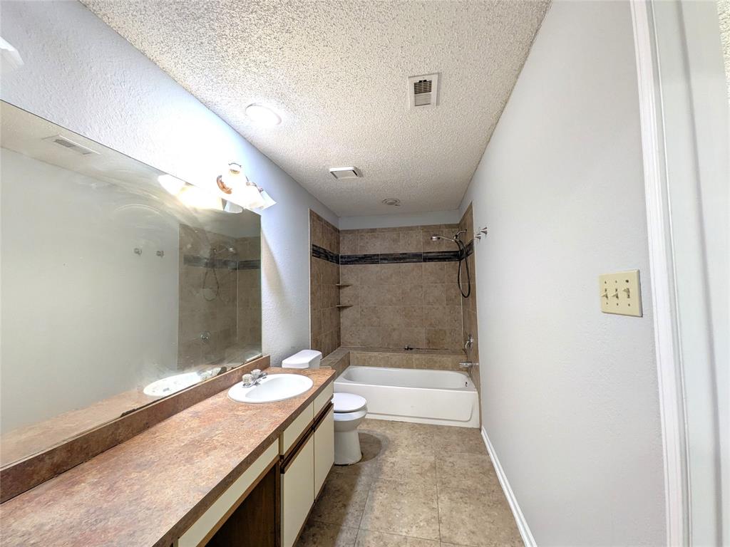 323 Teakwood Lane Property Photo 19