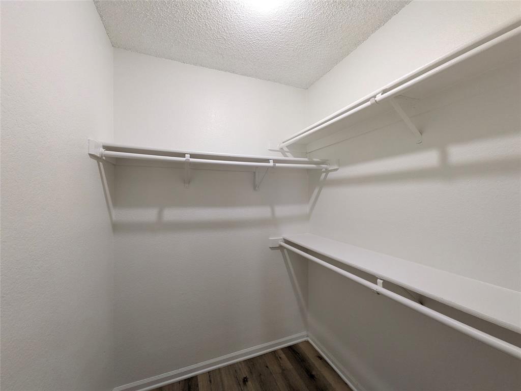 323 Teakwood Lane Property Photo 21