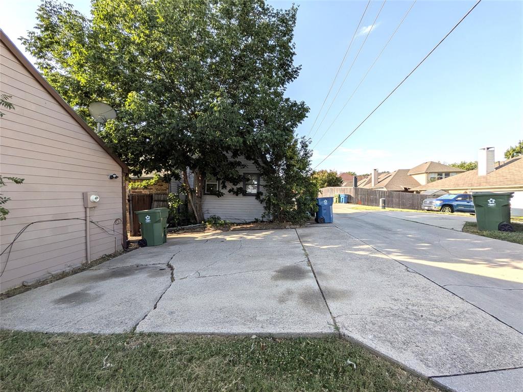 323 Teakwood Lane Property Photo 30