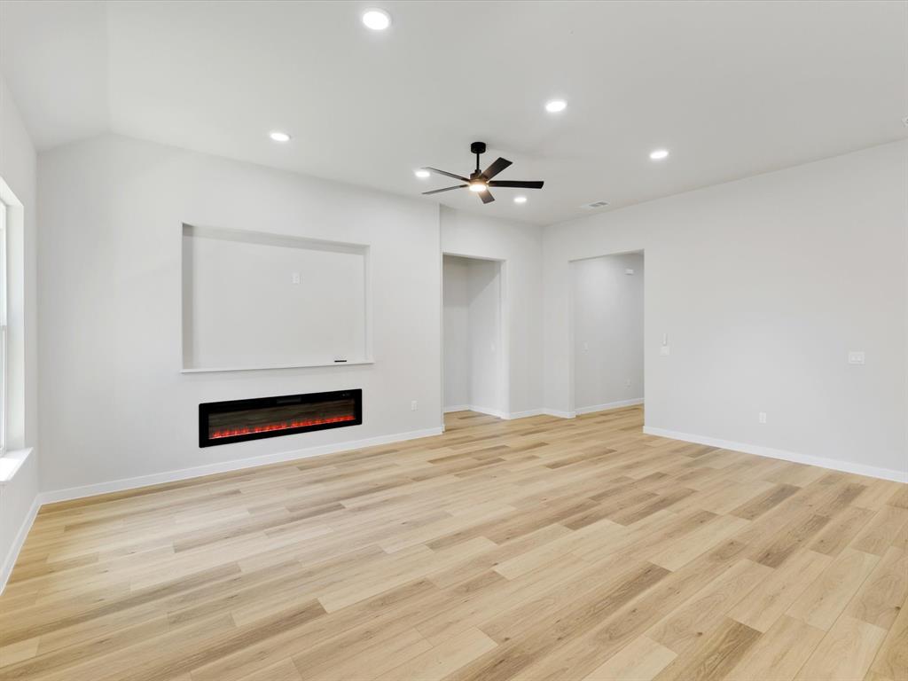 106 Bowers Street Property Photo 6