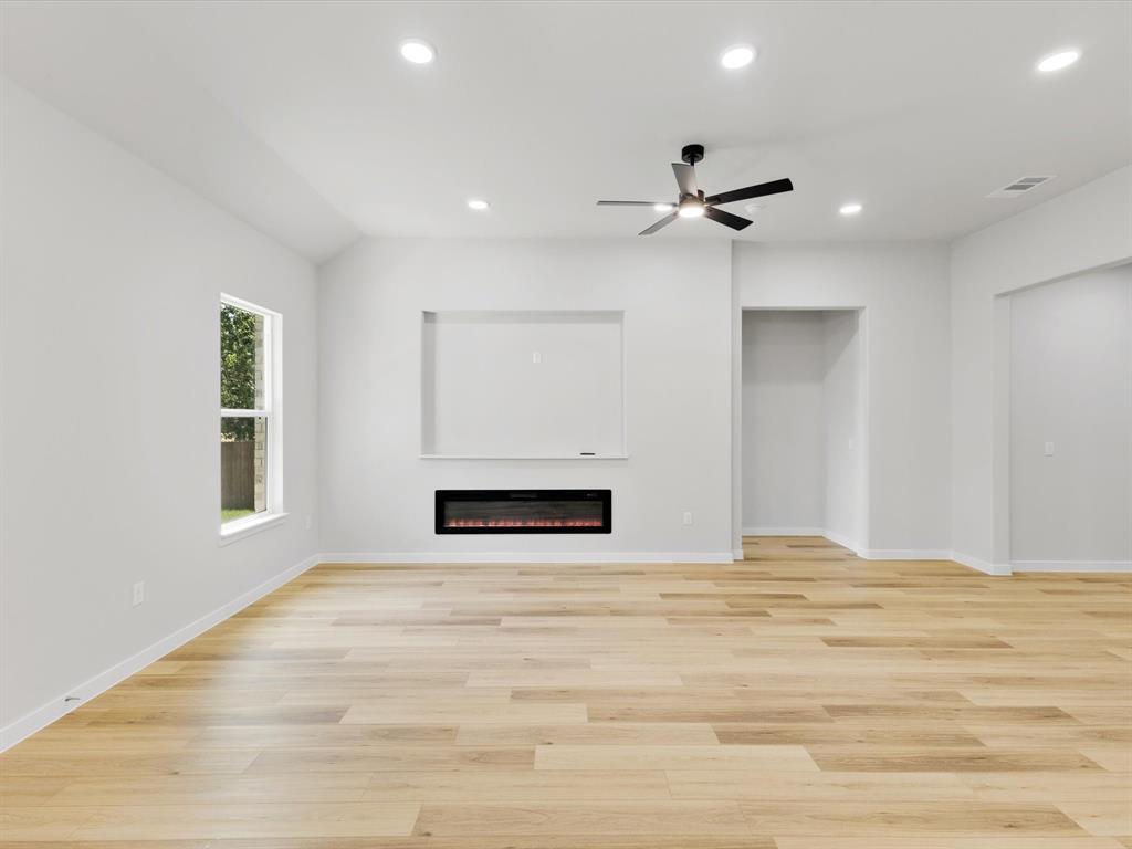 106 Bowers Street Property Photo 7