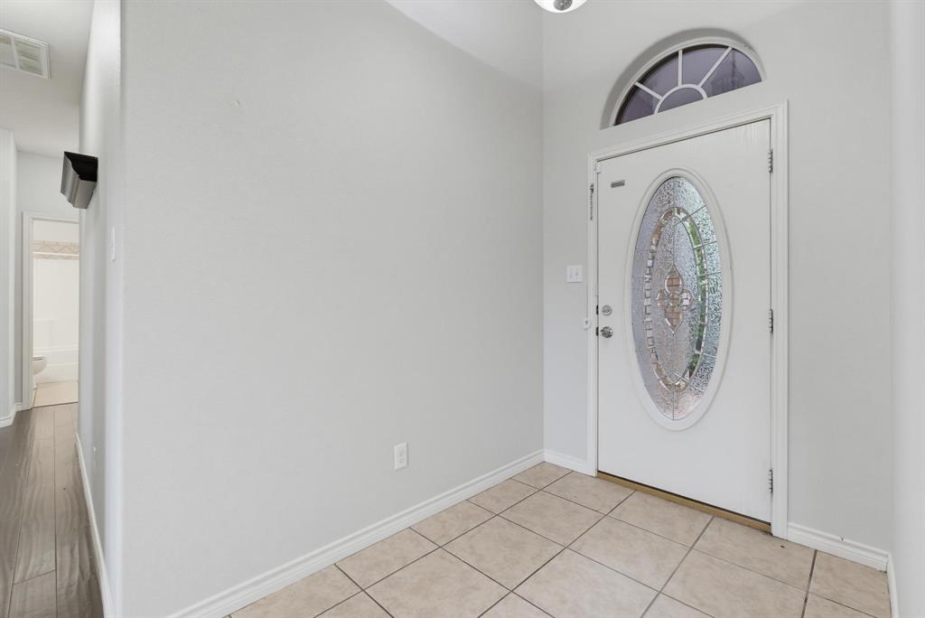 7017 Springwater Avenue Property Photo 4