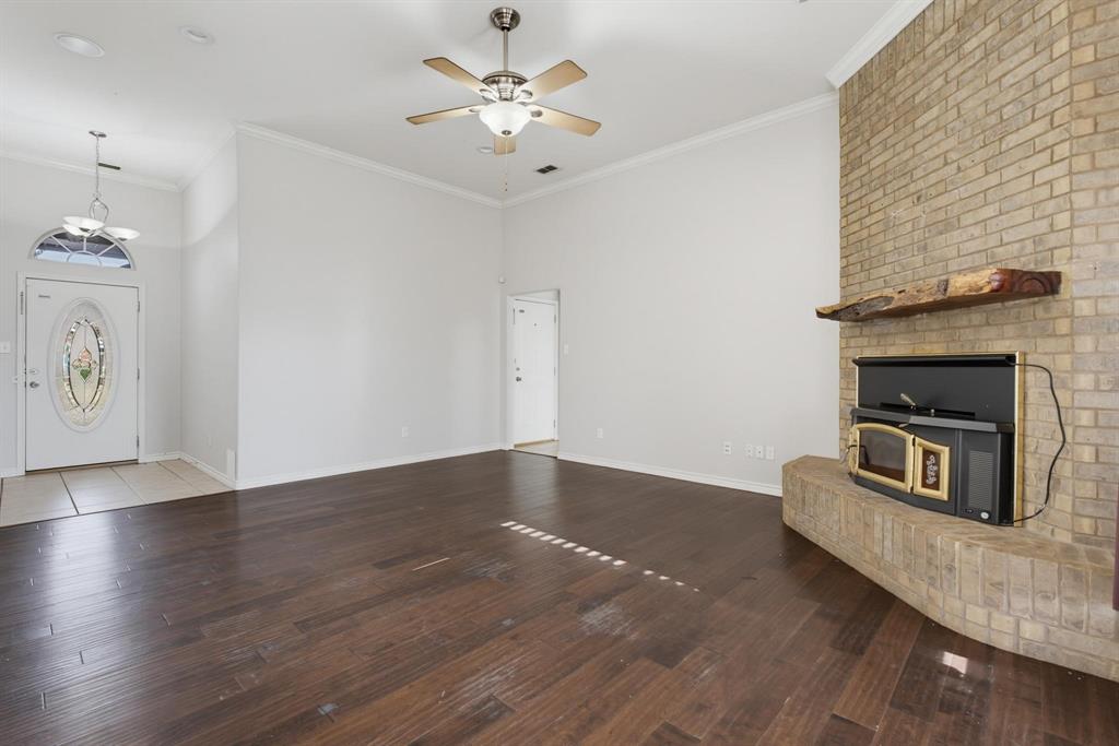 7017 Springwater Avenue Property Photo 7