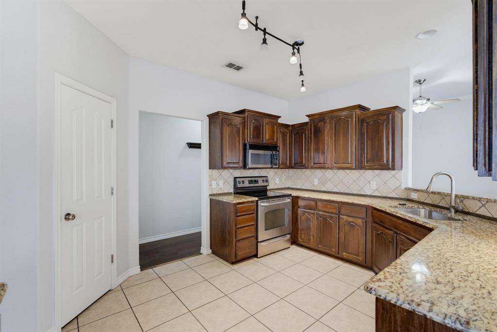 7017 Springwater Avenue Property Photo 14