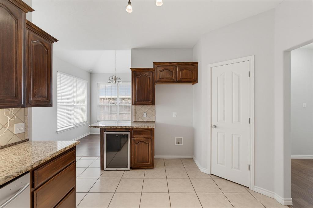 7017 Springwater Avenue Property Photo 16