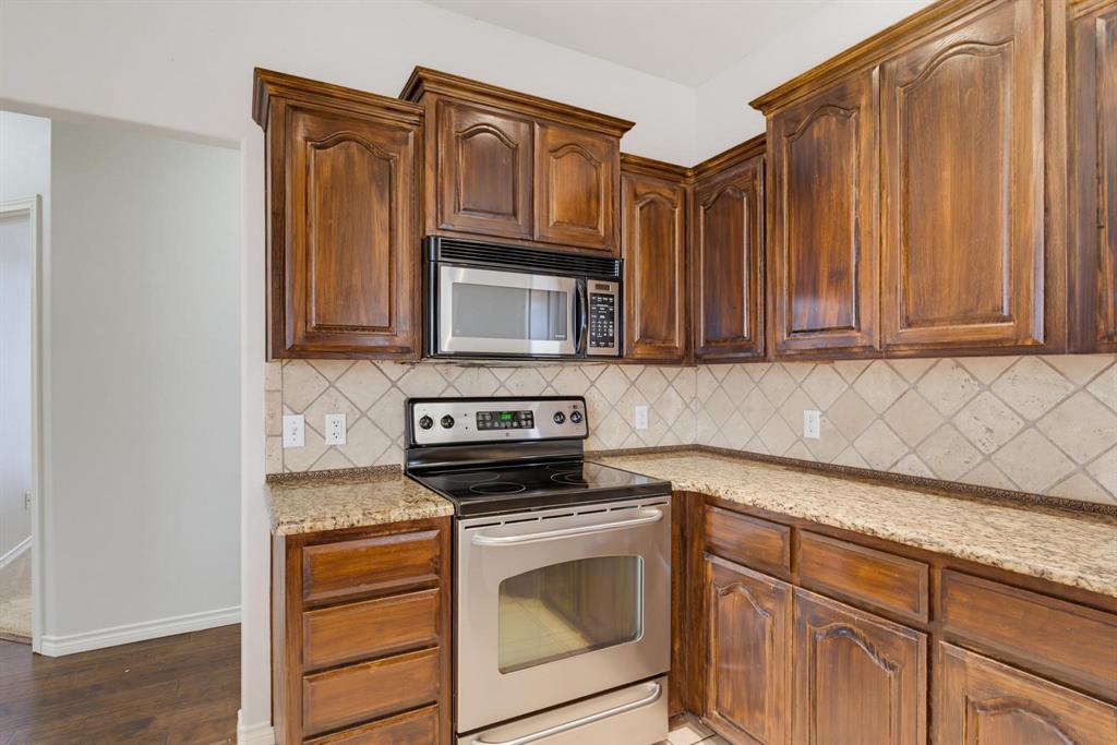 7017 Springwater Avenue Property Photo 18