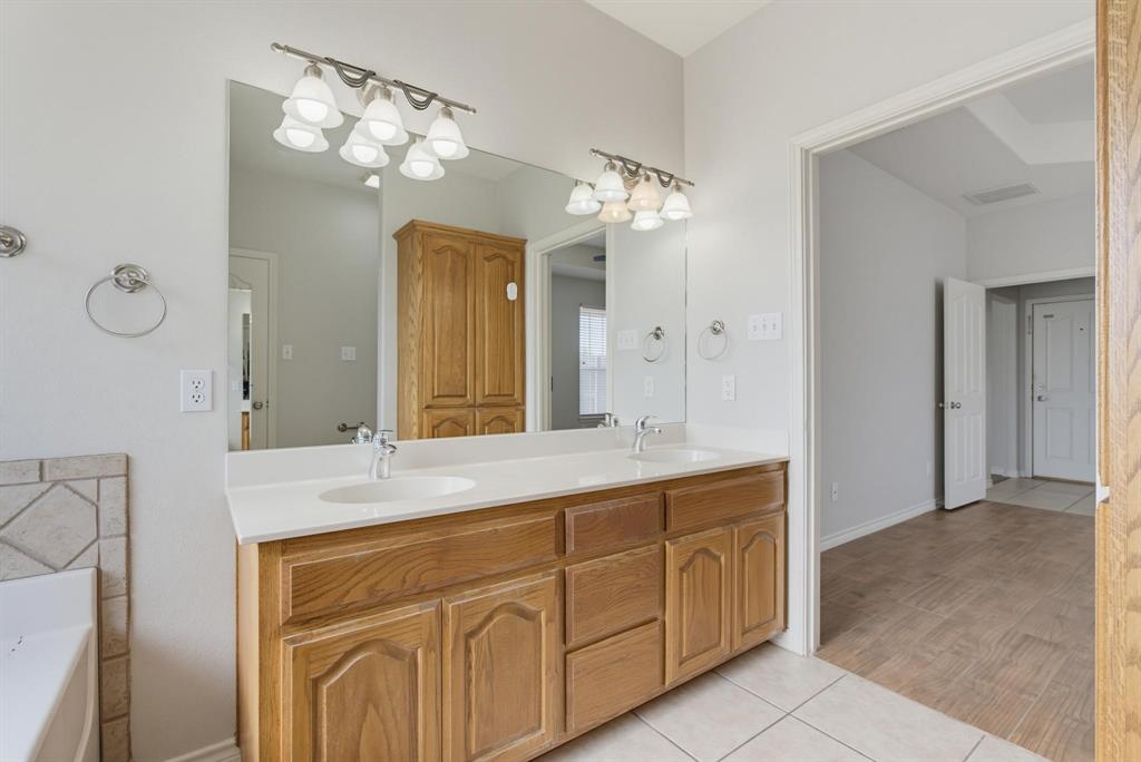 7017 Springwater Avenue Property Photo 25