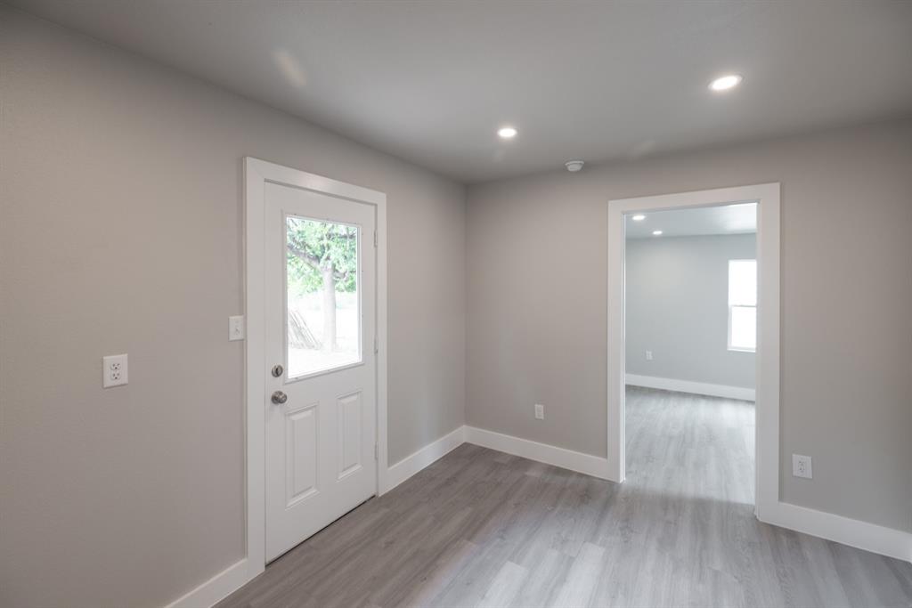 1434 Lillius Street Property Photo 8