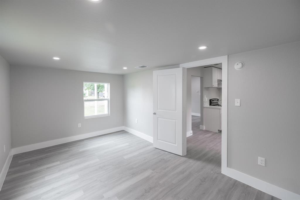 1434 Lillius Street Property Photo 11