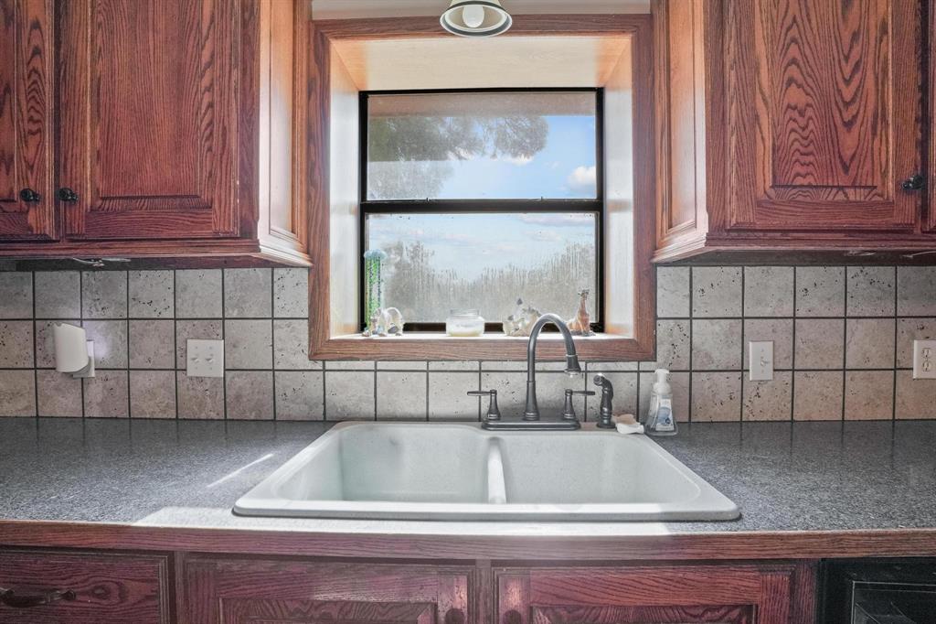 3861 State Highway 75 Property Photo 9