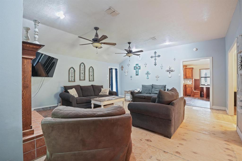 3861 State Highway 75 Property Photo 13