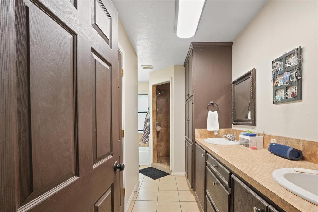 3861 State Highway 75 Property Photo 19