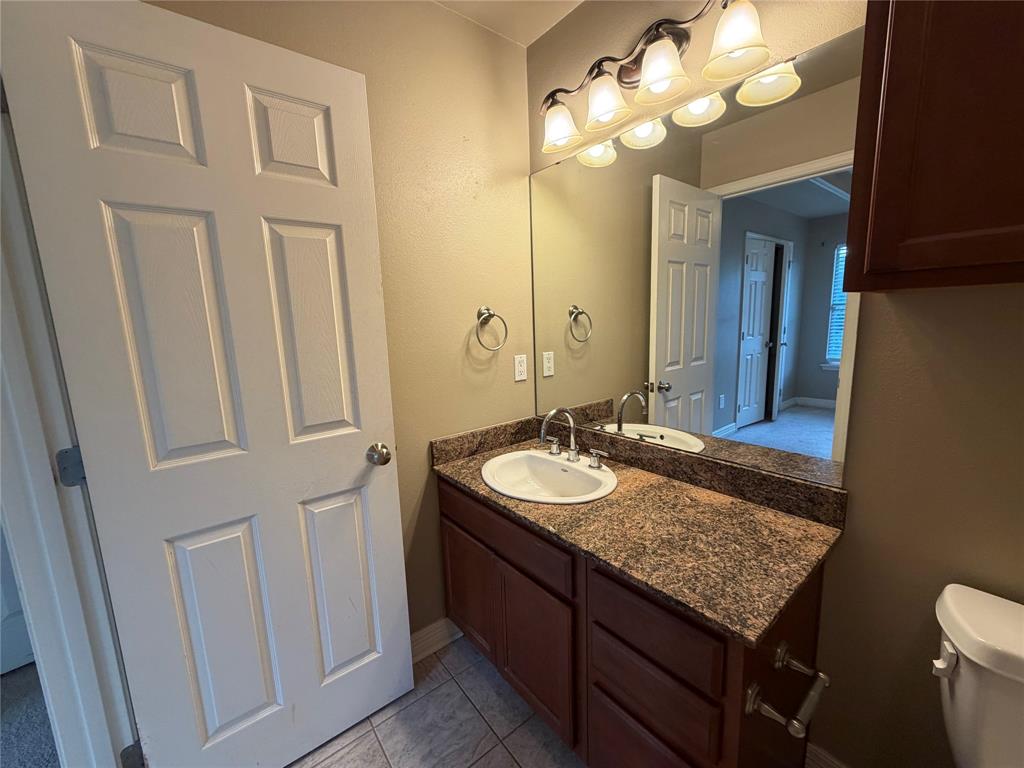 571 Whitefield Lane Property Photo 11