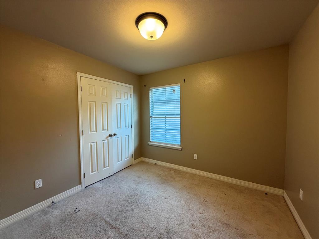 571 Whitefield Lane Property Photo 12