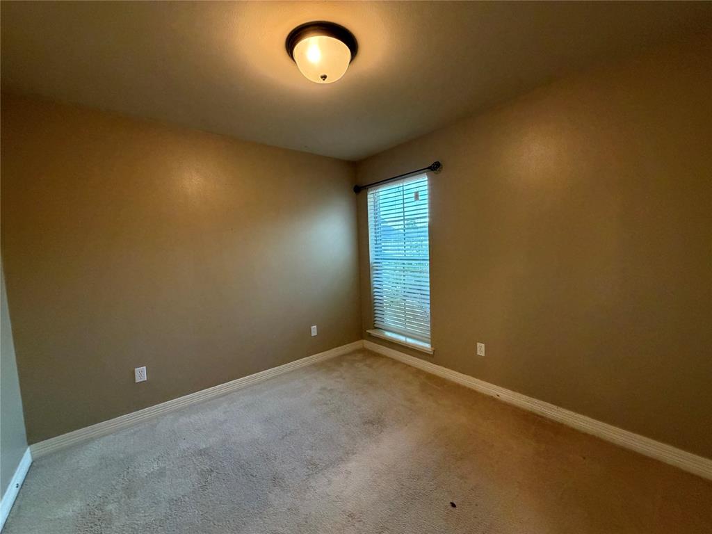 571 Whitefield Lane Property Photo 13