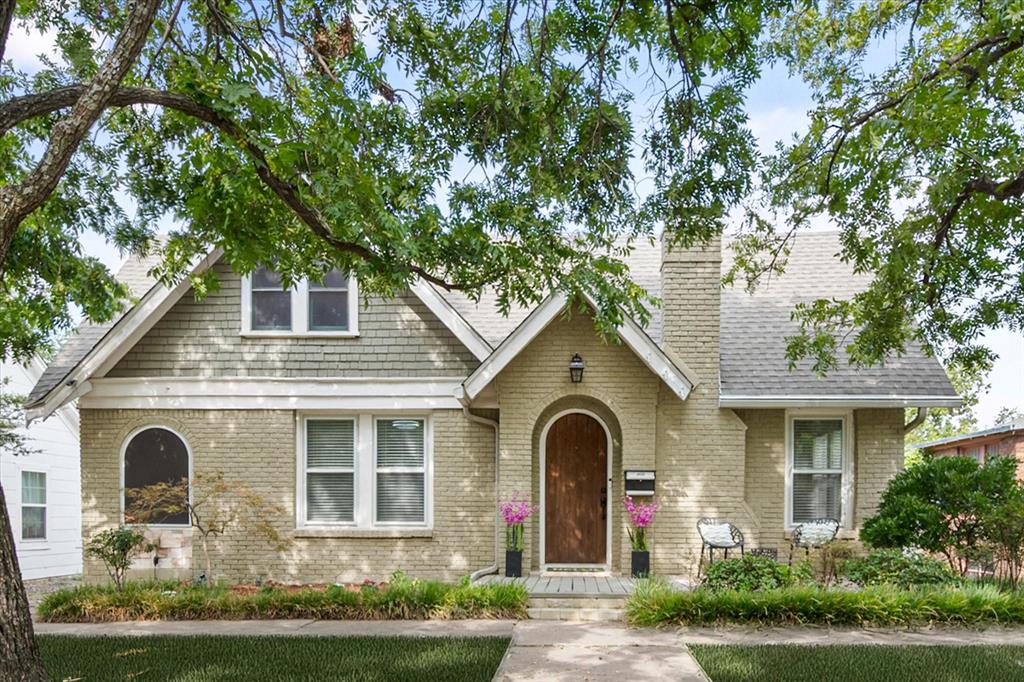 2620 S Adams Street Property Photo 1