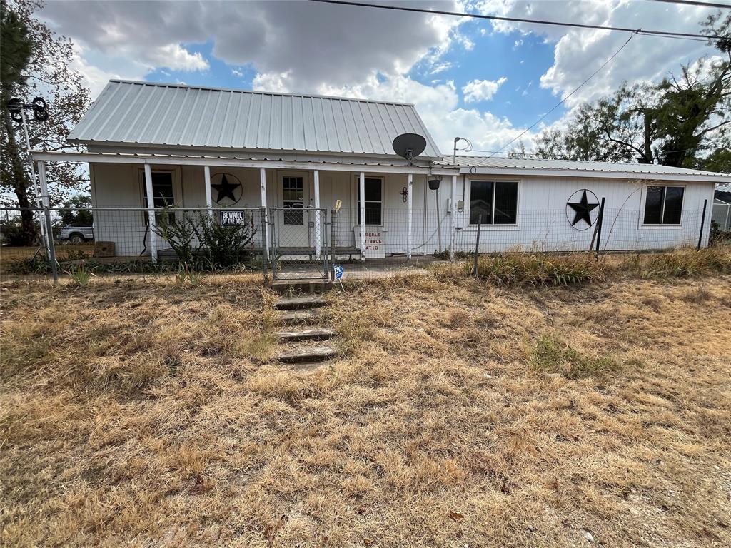 541 E 3rd Street Property Photo 1