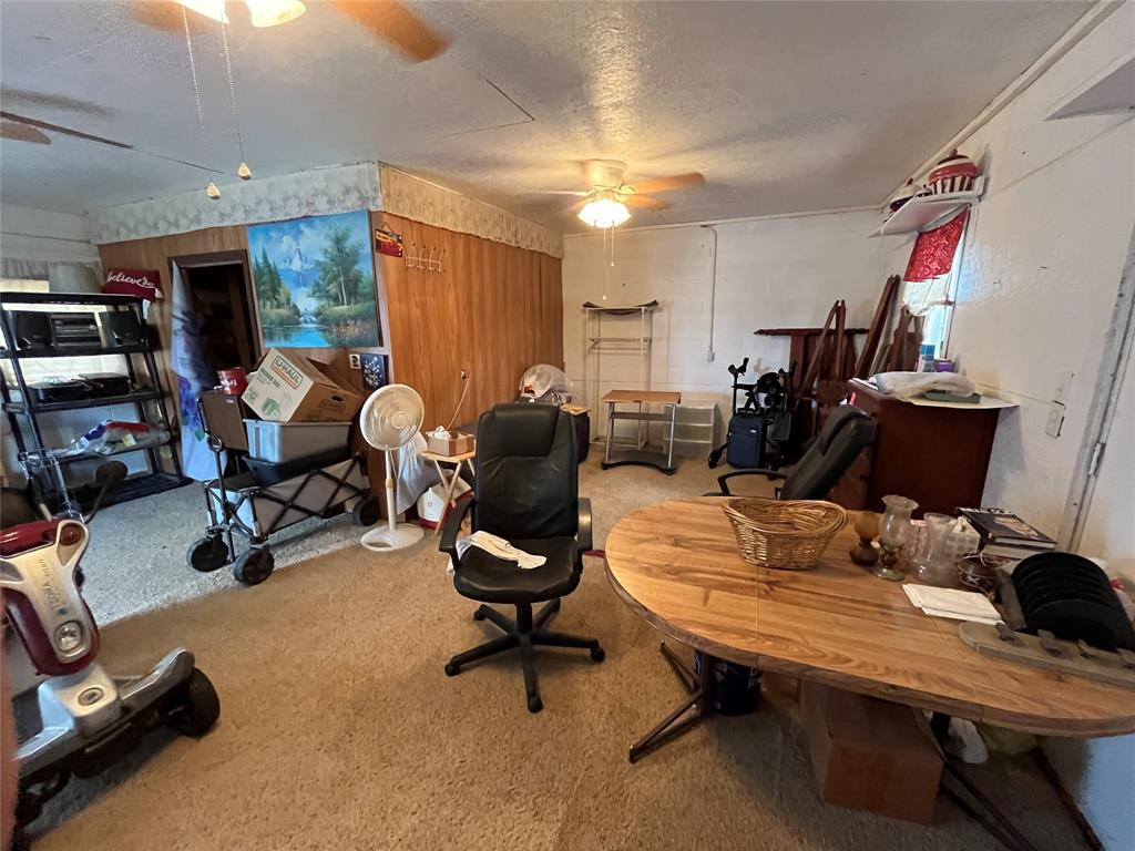 541 E 3rd Street Property Photo 16