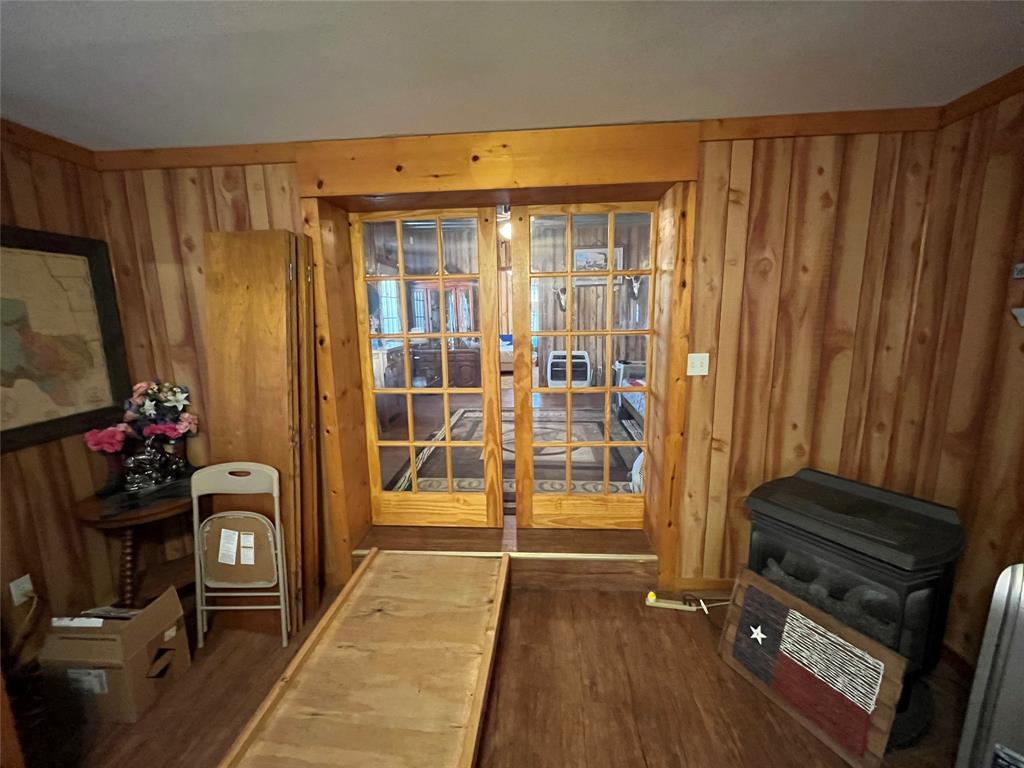 541 E 3rd Street Property Photo 17
