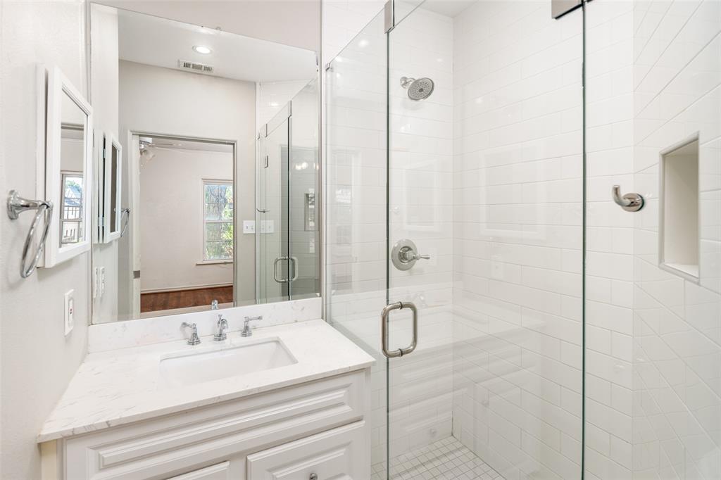 4229 Emerson Avenue Property Photo 10