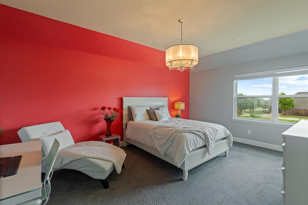 2182 Saxon Way Property Photo 15