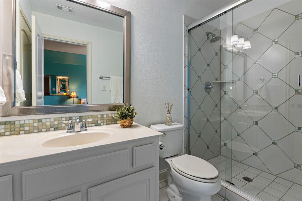 2182 Saxon Way Property Photo 18