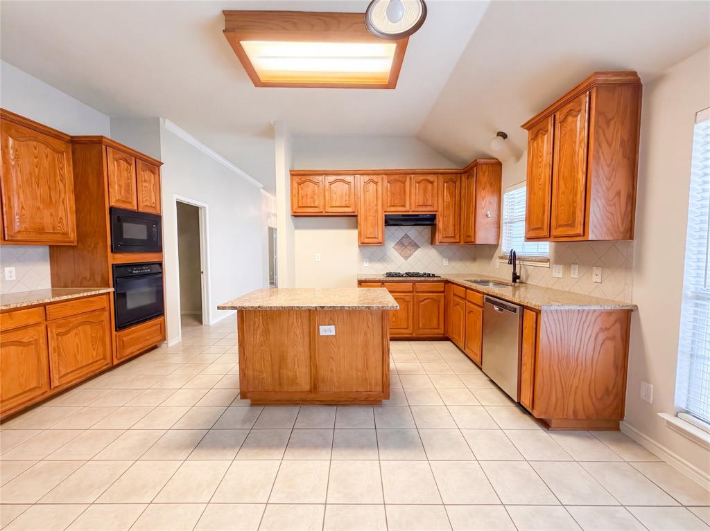 8404 Blacktail Trail Property Photo 3